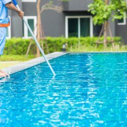 swimming-pool-water-cleaning-services