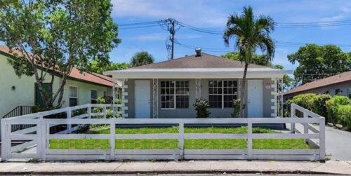 Home for Sale in Miami, Florida Home for Sale in Miami, Florida