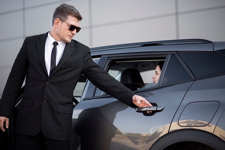 Luxury Car Chauffeur Service in Pinehurst Luxury Car Chauffeur Service in Pinehurst