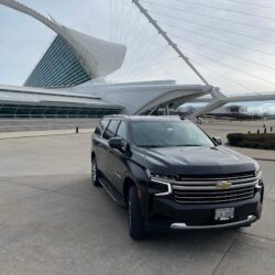 Limo Service to Milwaukee Airport