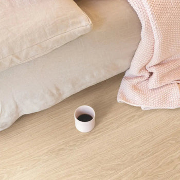 quick-step-bloom-vinyl-pure-oak-blush-tableware-beige-grey-251 quick-step-bloom-vinyl-pure-oak-blush-tableware-beige-grey-251