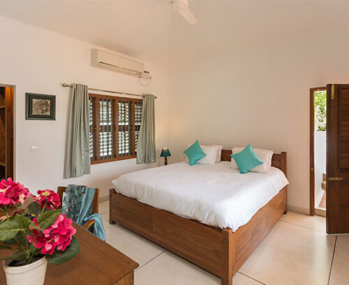 Double-room-with-pool-view Double-room-with-pool-view