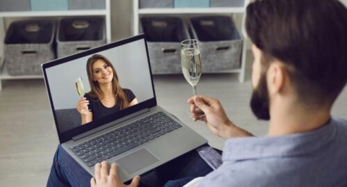 Navigating Online Dating with Purpose Navigating Online Dating with Purpose