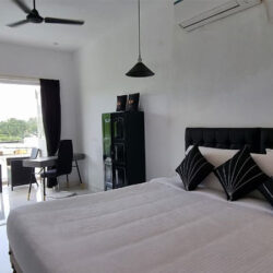King-room-with-balcony
