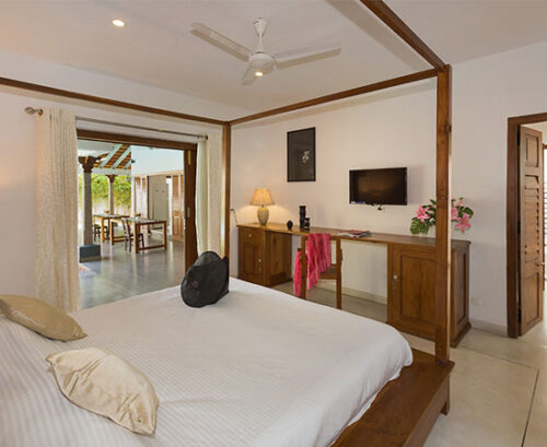 Deluxe-king-room Deluxe-king-room