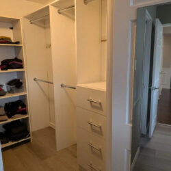 Walk-in-closet.jpg