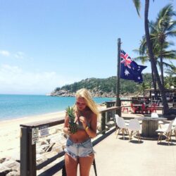 sonjq-the-island-bar