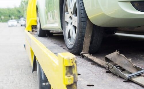 car-transporter-breakdown-lorry-working-using-locked-belt-transport-other-green-car_1150-6453 car-transporter-breakdown-lorry-working-using-locked-belt-transport-other-green-car_1150-6453