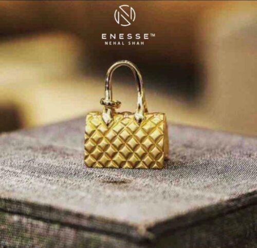 14 kt Gold Checker Bag 14 kt Gold Checker Bag